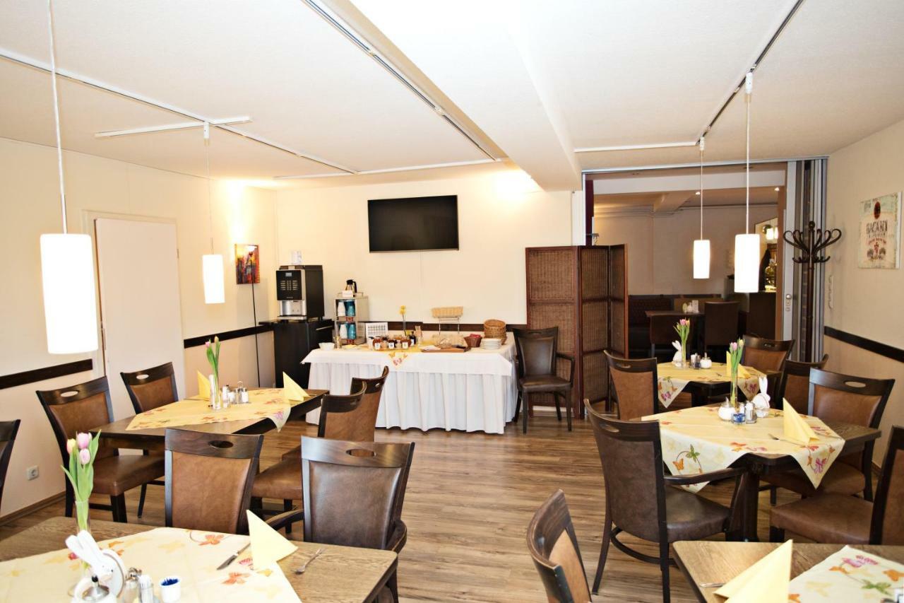 Hotel Restaurant Conni Wolfsburg Esterno foto